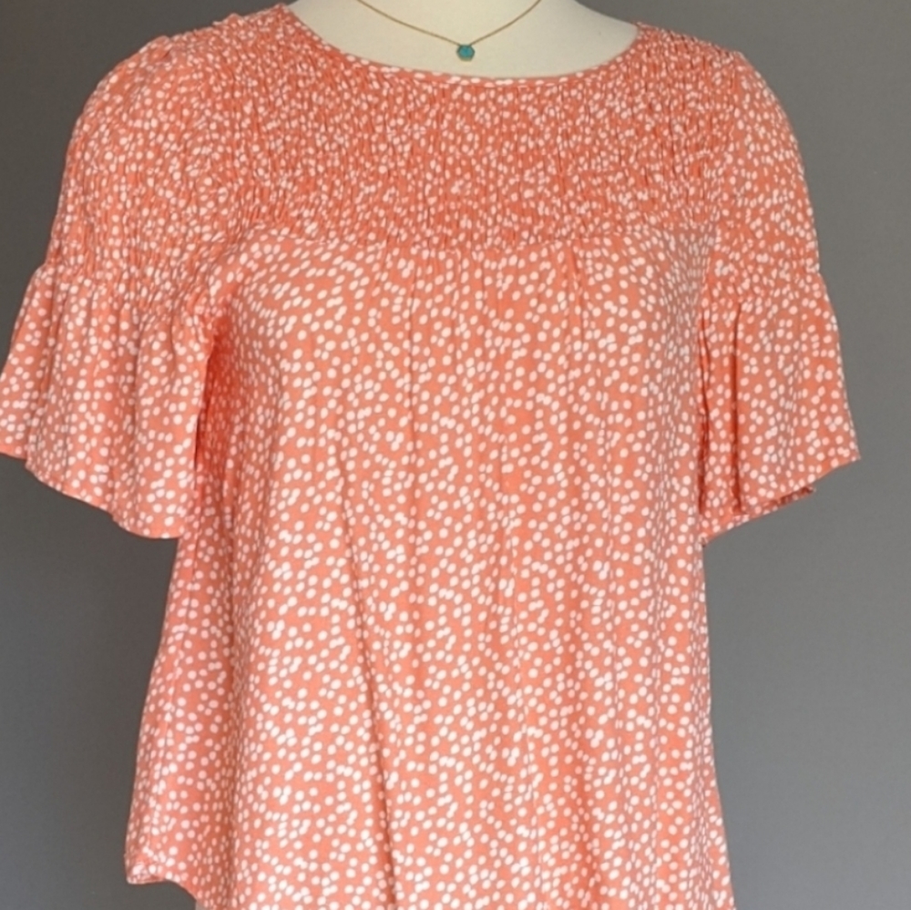 New flutter sleeve orange peach spotted top blouse Size Small S URBAN ROMANTIC